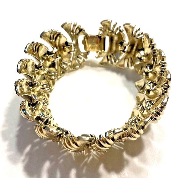 Vintage Coro Pegasus Chain Bracelet thick chunky mod goldtone retro chic jewelry - Picture 6 of 7